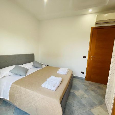 Newhouse Victoria - Sea View Apartment Nettuno Eksteriør billede