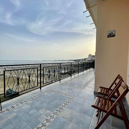 Newhouse Victoria - Sea View Apartment Nettuno Eksteriør billede