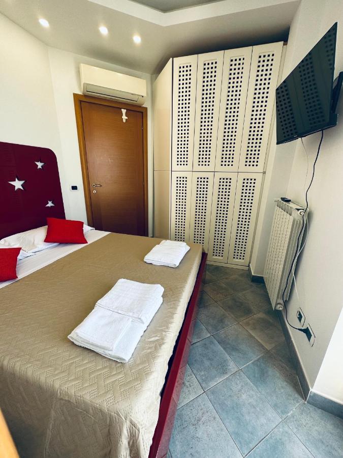Newhouse Victoria - Sea View Apartment Nettuno Eksteriør billede