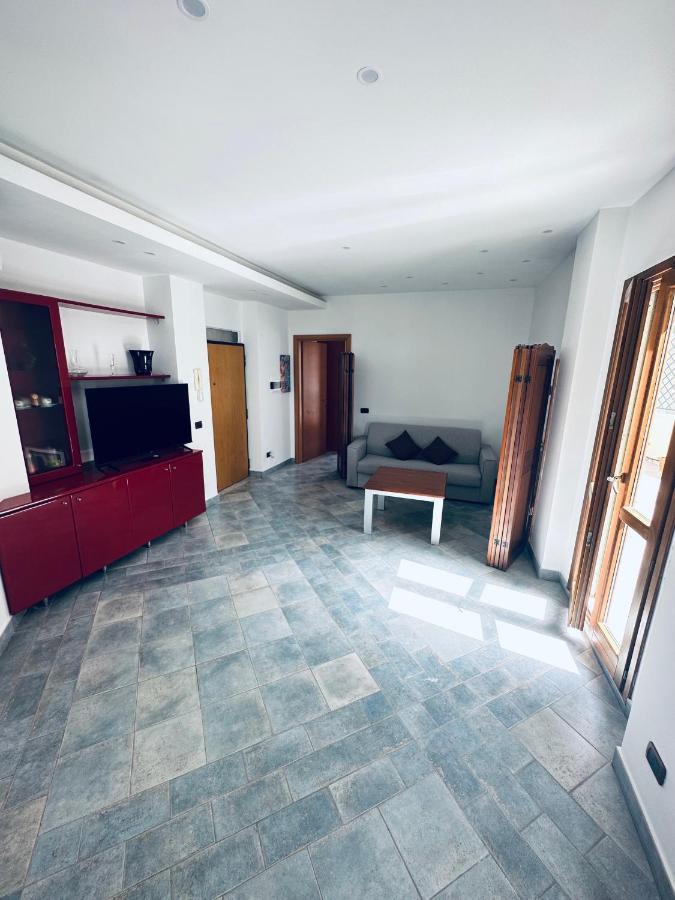 Newhouse Victoria - Sea View Apartment Nettuno Eksteriør billede