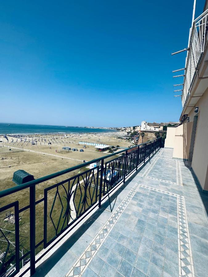 Newhouse Victoria - Sea View Apartment Nettuno Eksteriør billede