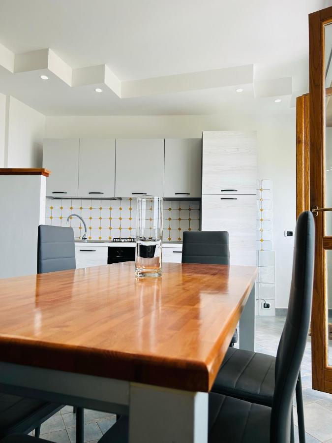 Newhouse Victoria - Sea View Apartment Nettuno Eksteriør billede