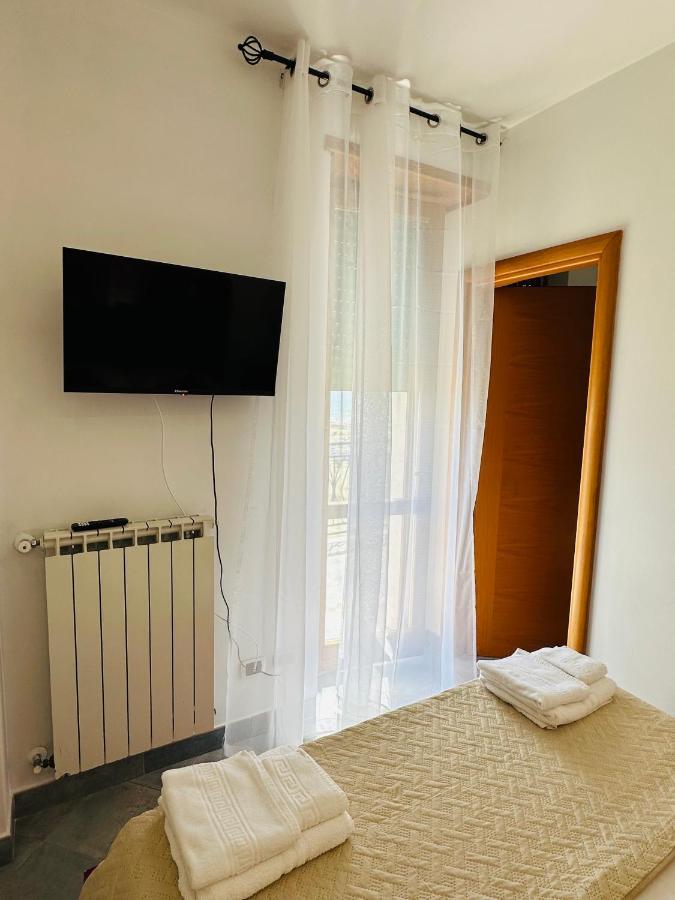 Newhouse Victoria - Sea View Apartment Nettuno Eksteriør billede
