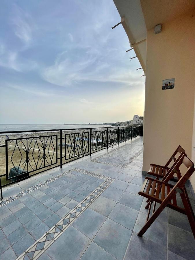 Newhouse Victoria - Sea View Apartment Nettuno Eksteriør billede