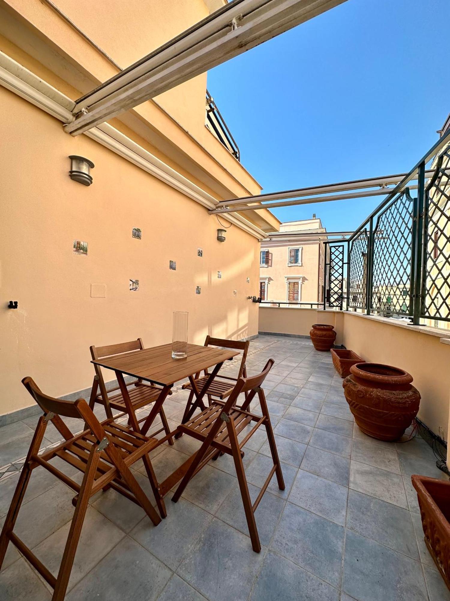 Newhouse Victoria - Sea View Apartment Nettuno Eksteriør billede